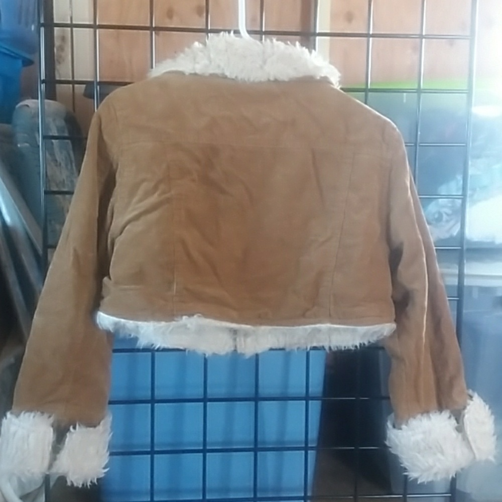Marcelle Renee. Corduroy short jacket. - Picture 2 of 3